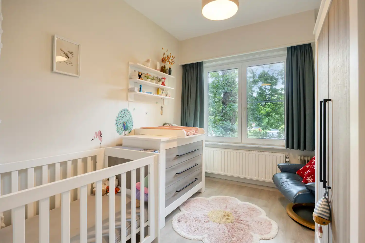 Lichtrijk en ruim 3 slaapkamer appartement met garage! foto 17