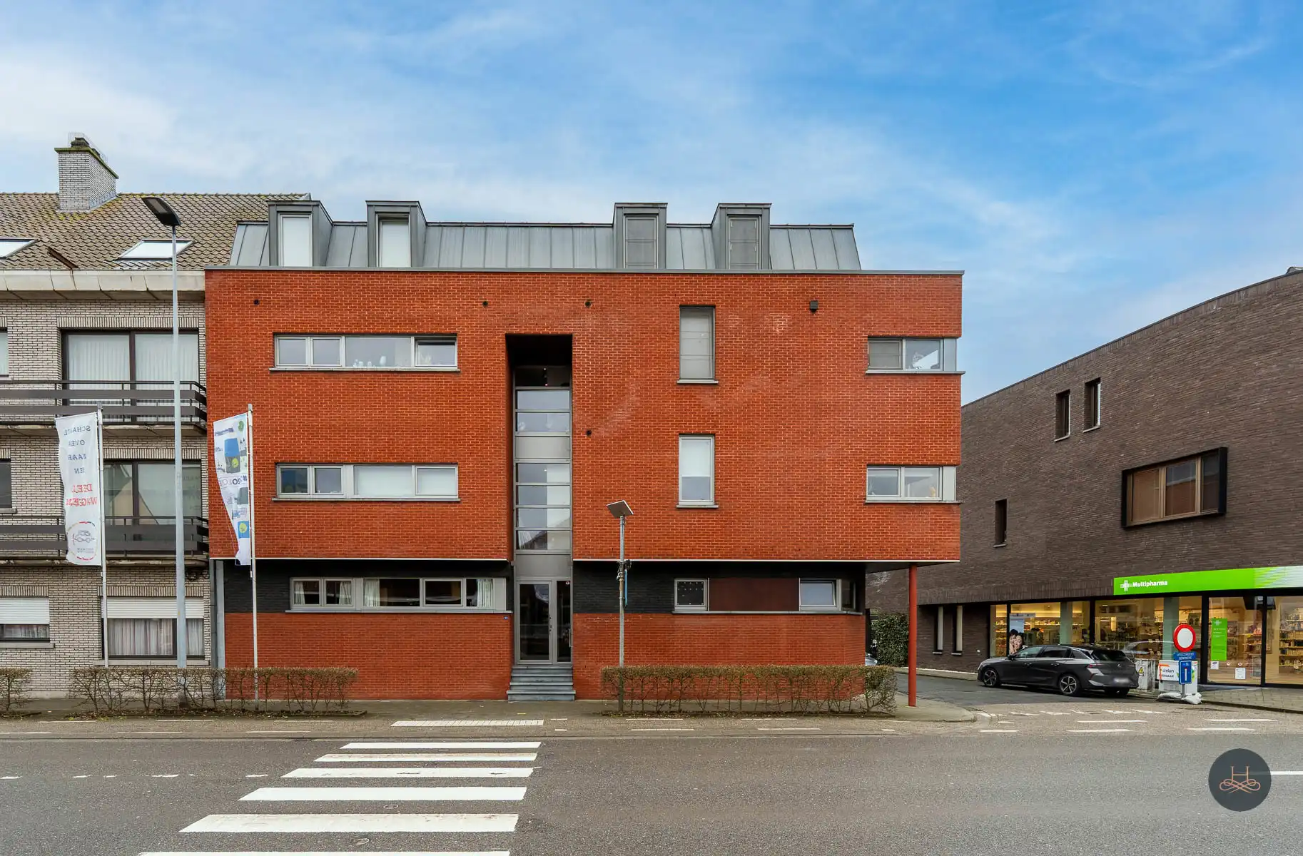 Zeer ruim duplex appartement in centrum Bonheiden foto {{pictureIndex}}