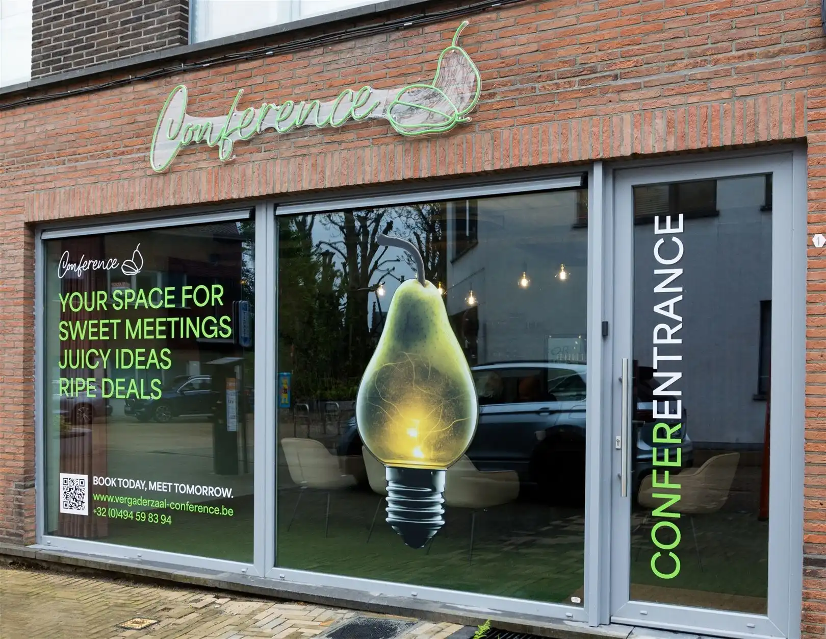 Commerciële Ruimte, centraal gelegen in Sint-Truiden foto 2