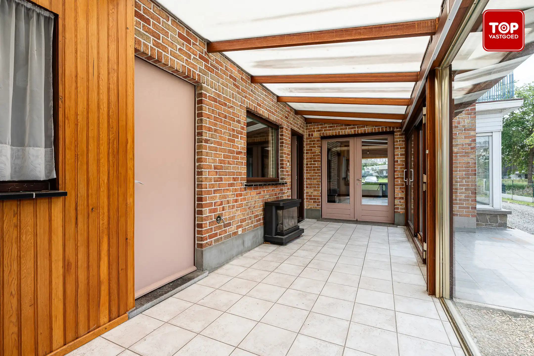 Halfopen bebouwing met 3 slaapkamers, zonnige tuin en garage  foto 12