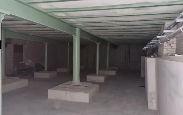 Karaktervol atelier/ opslagplaats te huur vlak bij Dampoort foto 6