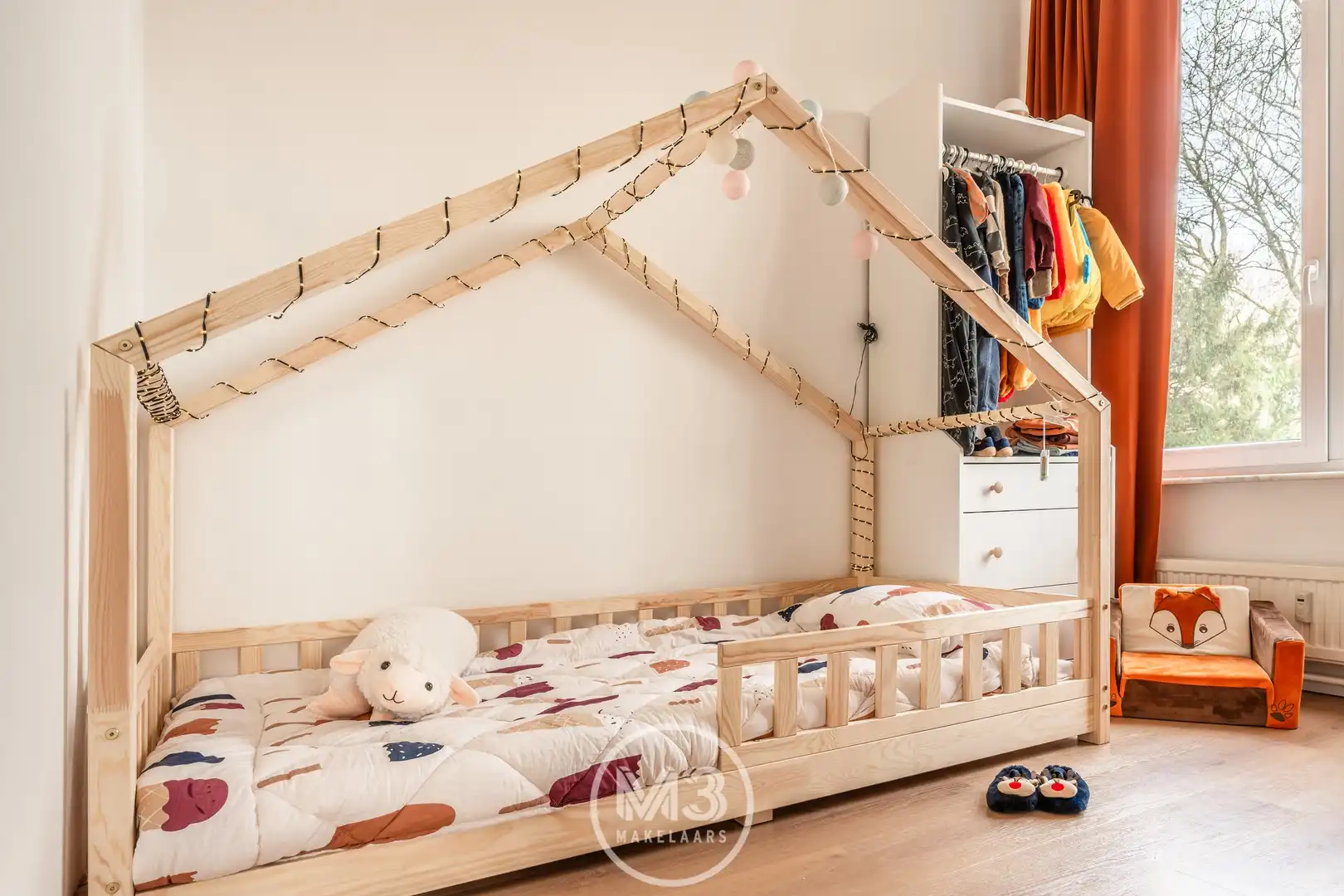 Ruim appartement met 3 slaapkamers en een ruim terras. foto 11