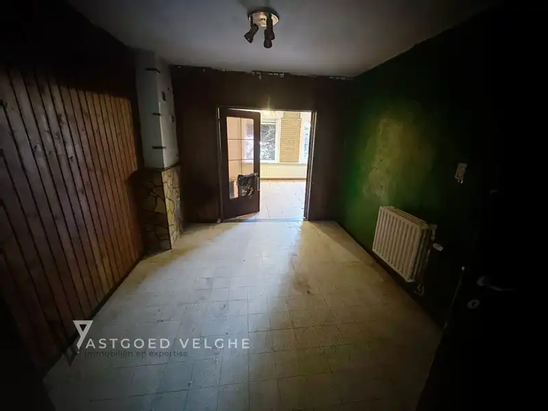 Te renoveren halfopen bebouwing met garage te koop in Maasmechelen (Boudewijnlaan) foto 7