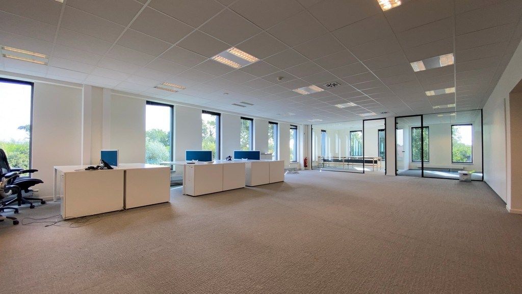 Instapklare kantoorruimte te huur vlakbij afrit E17 in Zele foto 3