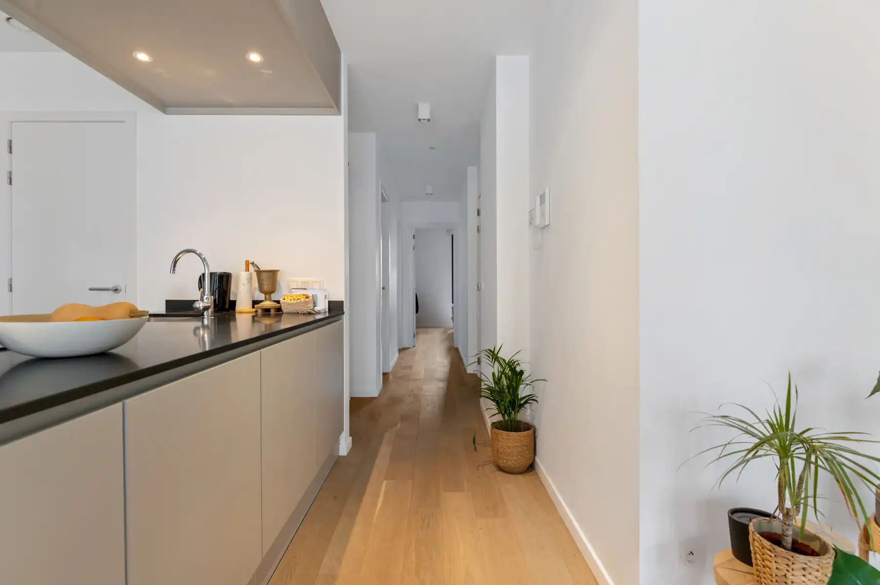 Instapklaar appartement gelegen in de wijk Pulhof te Berchem foto 6