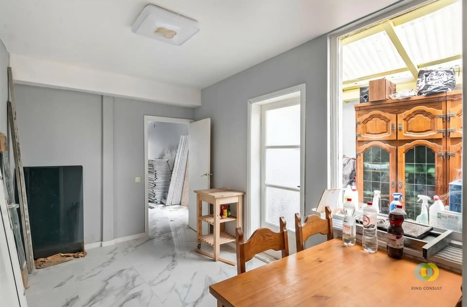 Huis met koer en drie slaapkamers mogelijk foto 9