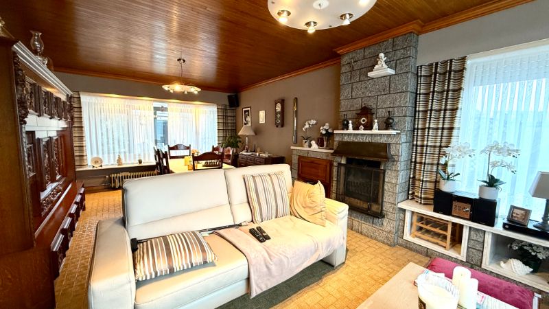 Charmante halfopen bebouwing met garage foto 4