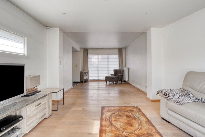 🏡  Instapklare woning TE KOOP met garage (+20.000,00 euro) en zonnige binnenkoer in KLUISBERGEN! foto 4