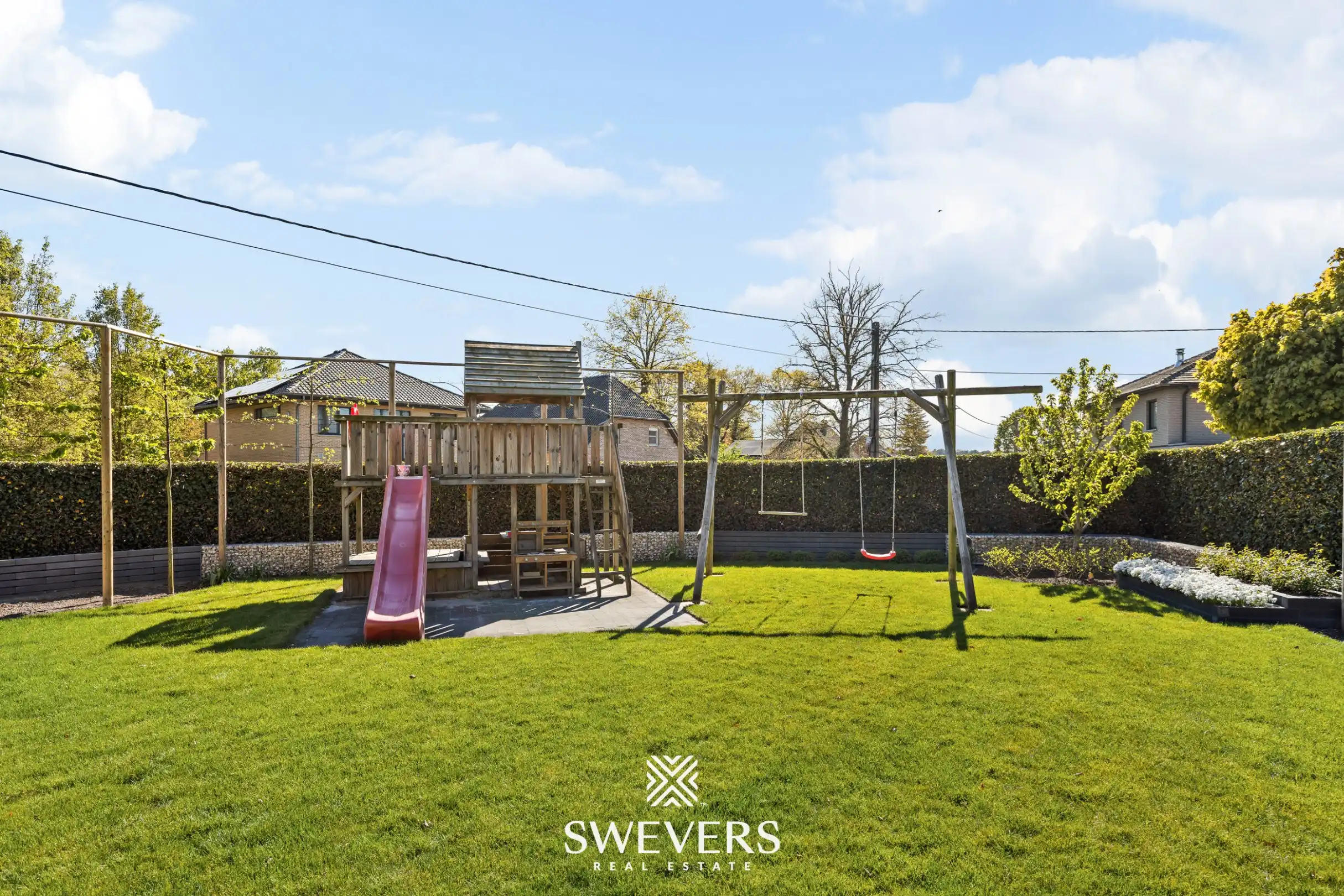 Instapklare woning met prachtig aangelegde tuin en bijgebouw in Helchteren foto 30