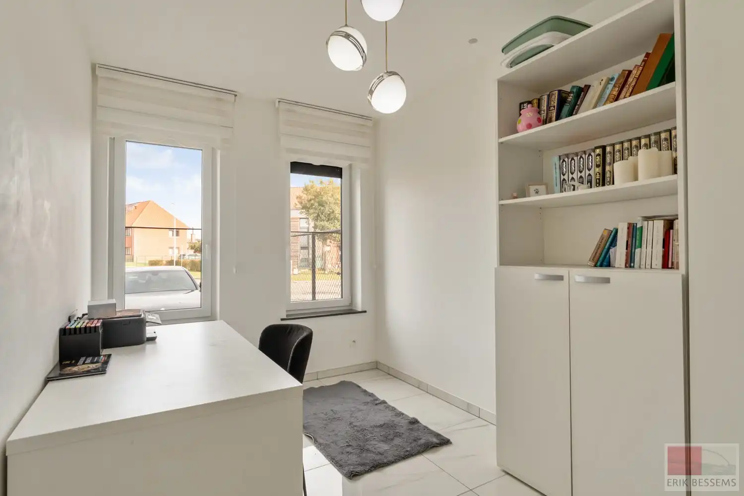 Prachtige en ruime woning met een woonoppervlakte van ca. 277 m², gebouwd in 2018 met vloerverwarming en voorzien van 5 volwaardige slaapkamers en 3 badkamers foto 4