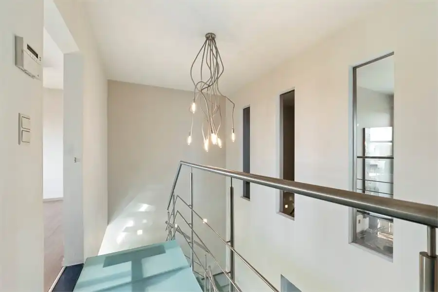 STIJLVOLLE OPEN BEBOUWING MET 3 SLKS OP EEN KNAP PERCEEL foto 22