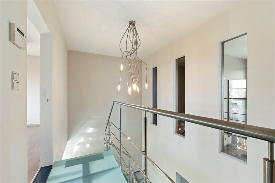 STIJLVOLLE OPEN BEBOUWING MET 3 SLKS OP EEN KNAP PERCEEL foto 22