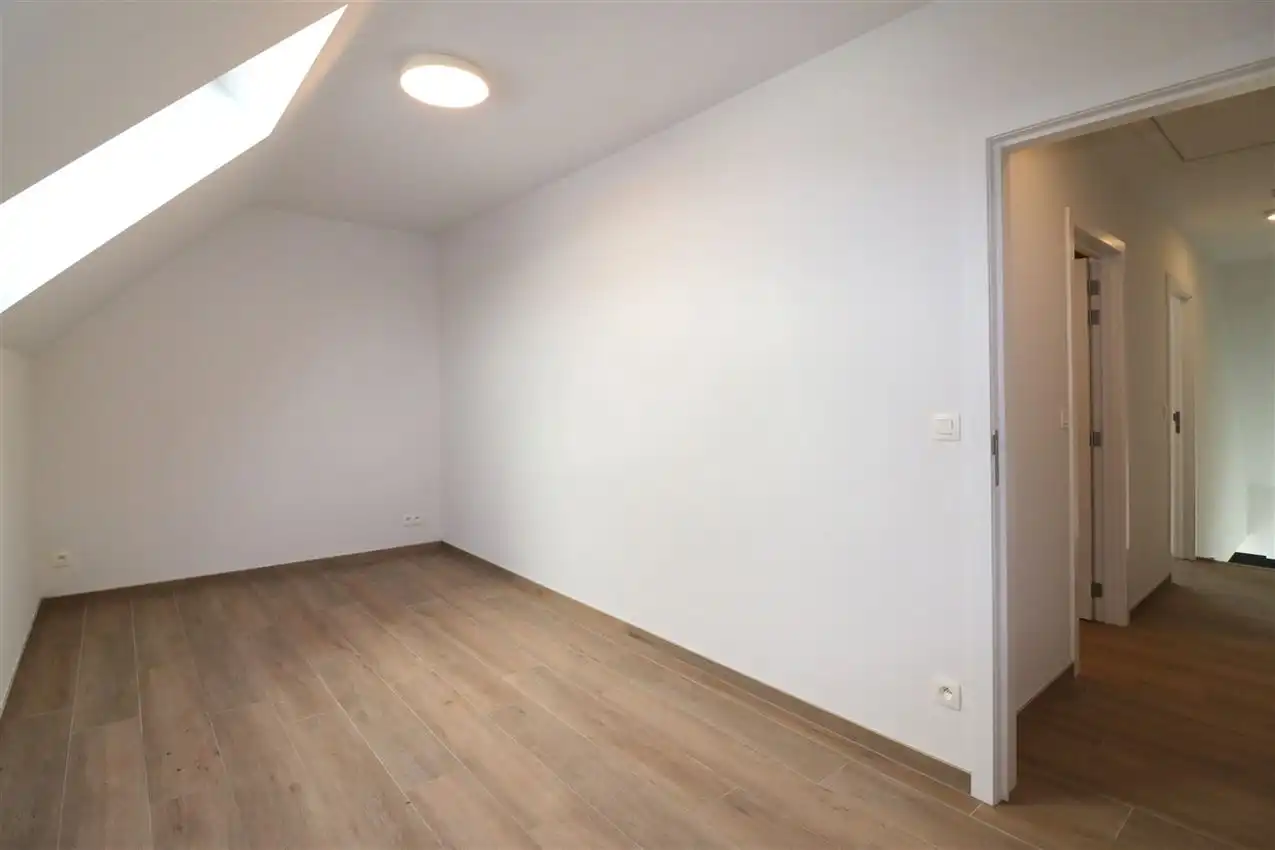 Nieuwbouwappartement met groot zuidgericht terras, 2 slpk. en autostaanplaats binnen foto 24