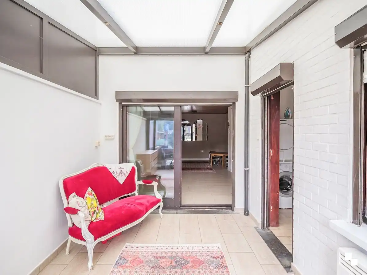 Op te frissen woning te koop aan het station van Melle foto 6