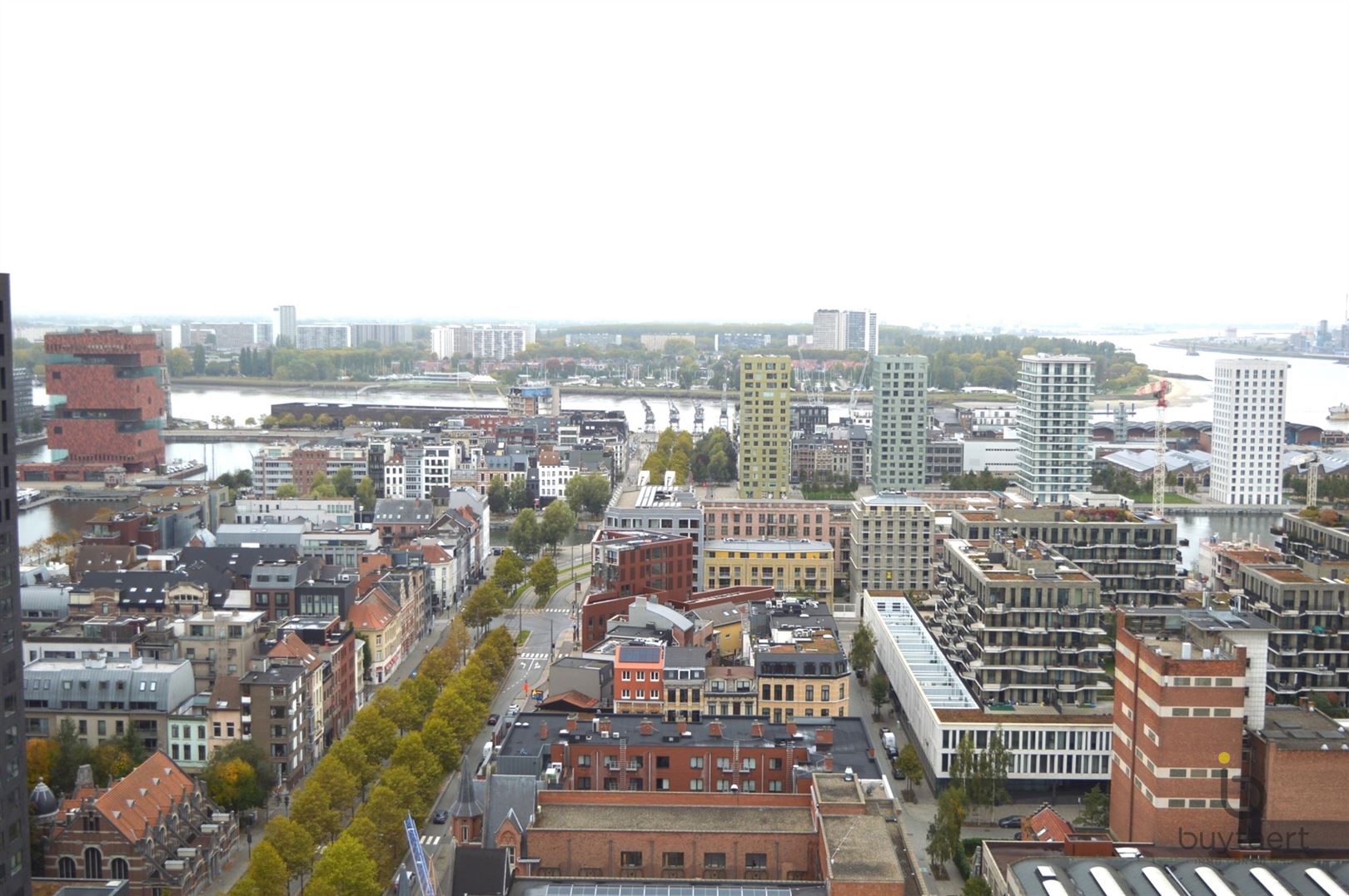 Energiezuinig penthouse met drie slaapkamers en terras! foto 27