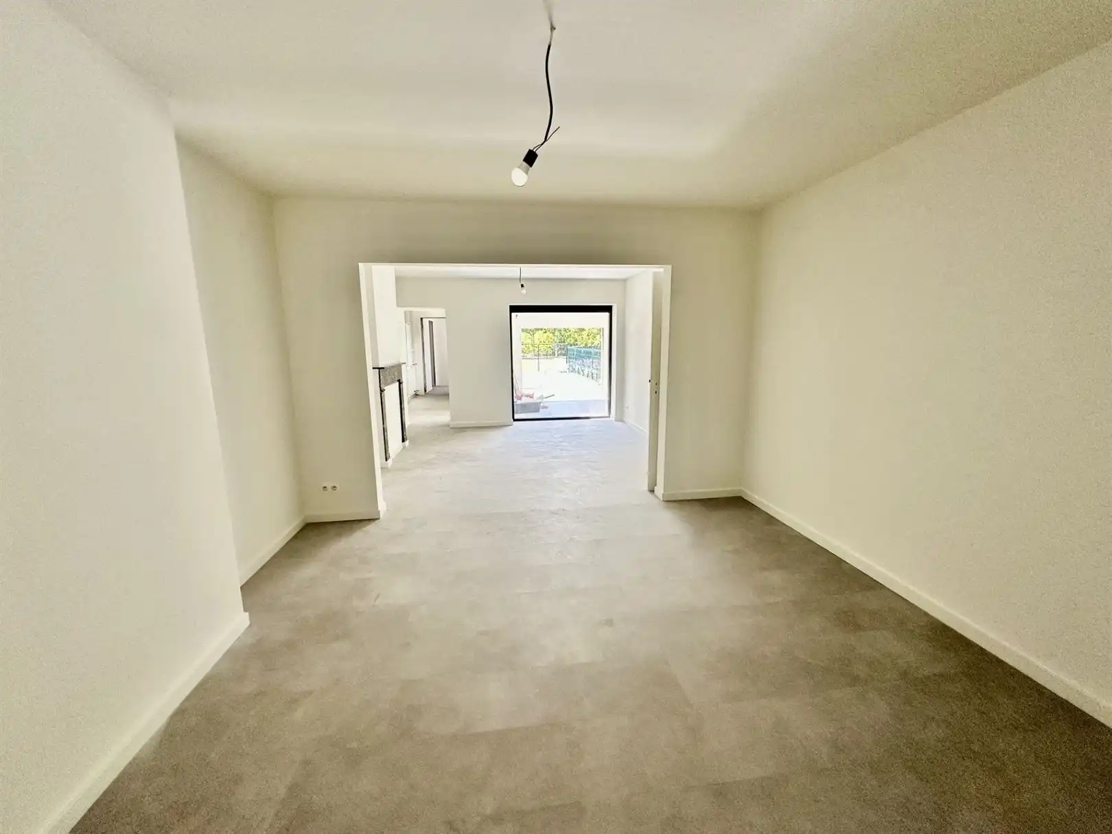 Gerenoveerde woning met 3 slaapkamers foto 4