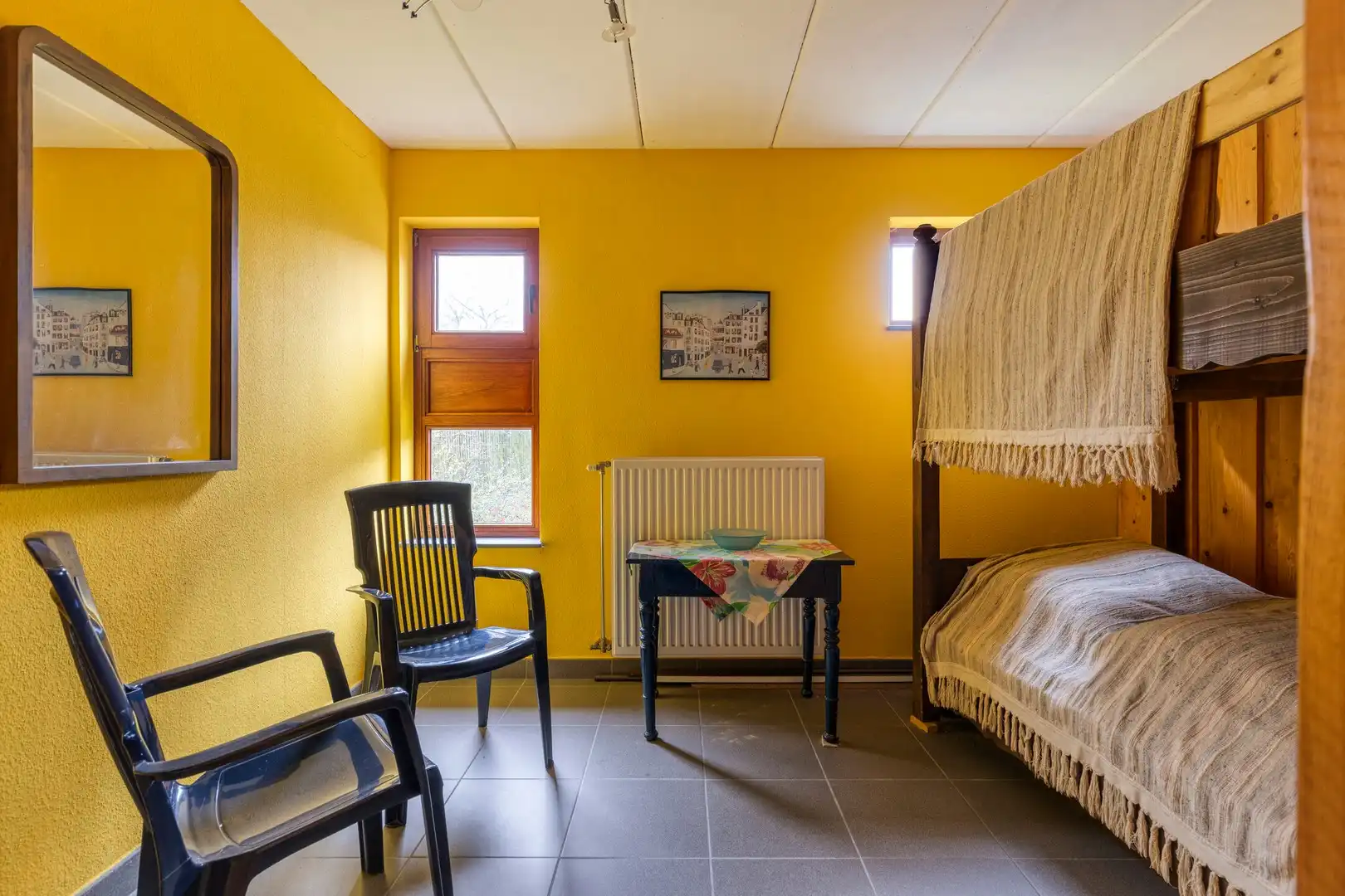 Ruim gelijkvloers appartement met grote tuin in een residentiële wijk ! foto 24