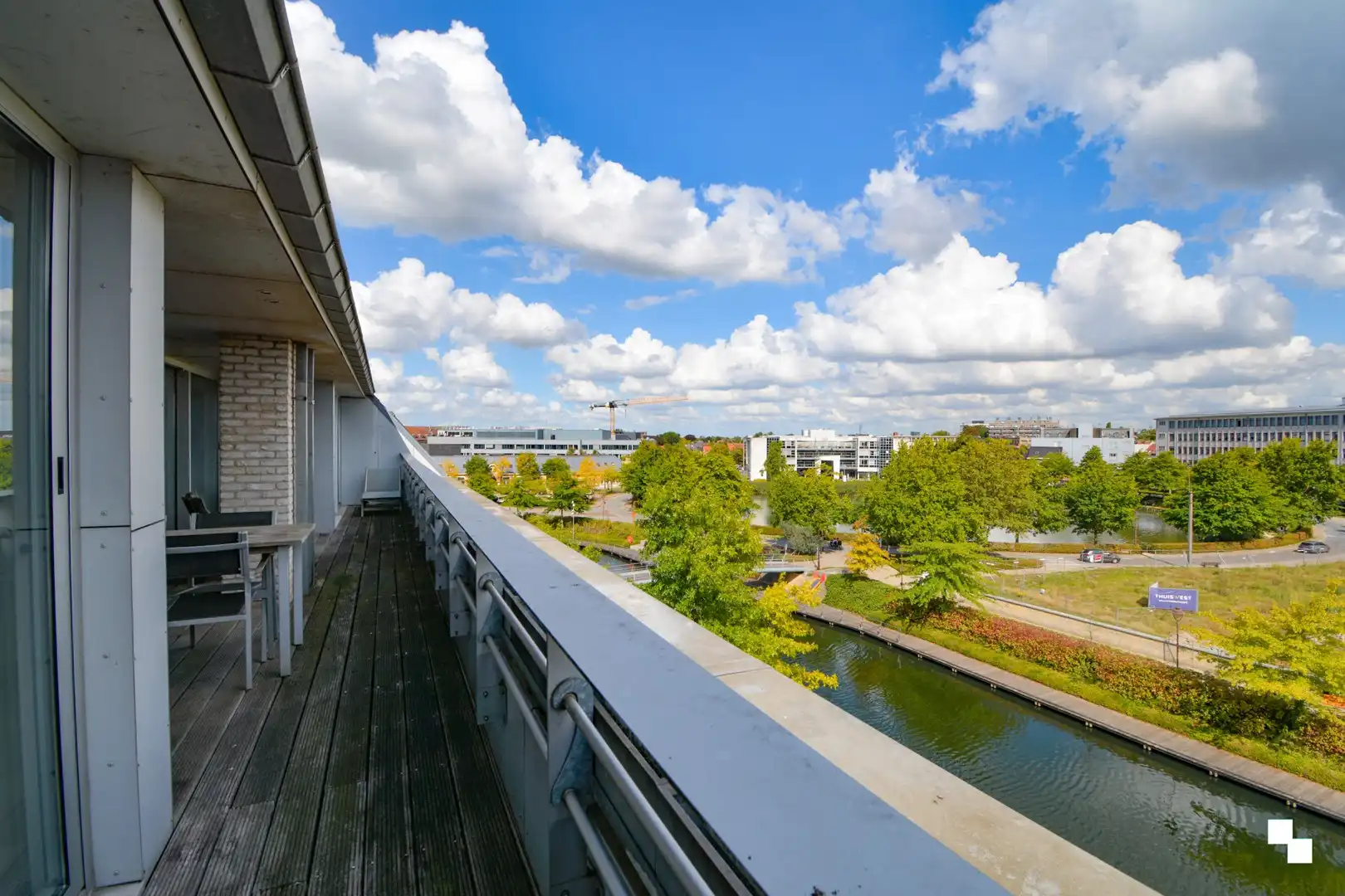 UItzonderlijk ruim appartement aan het water te Roeselare! foto 37