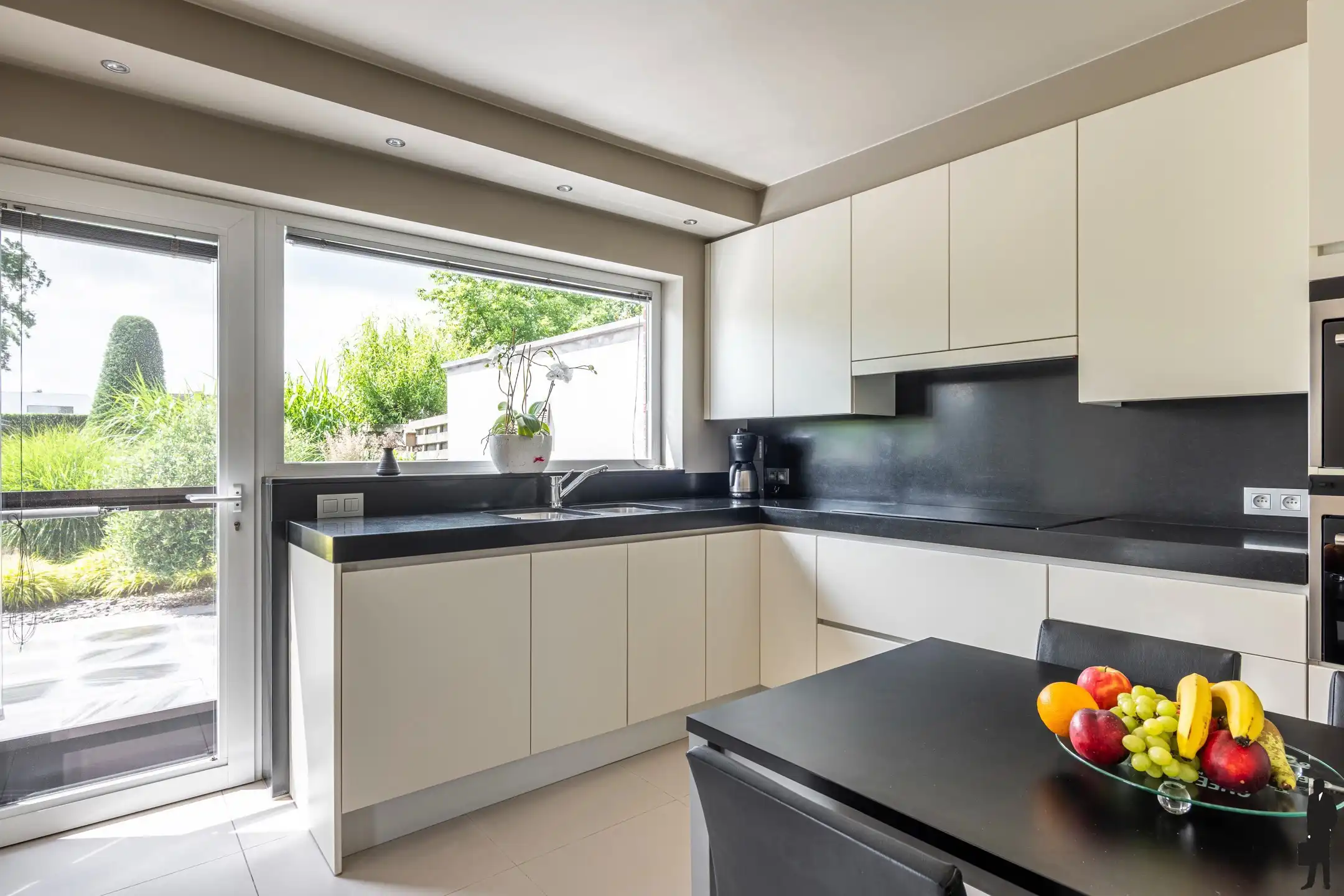 Instapklare woning met ruime tuin in Hoogstraten. foto 24