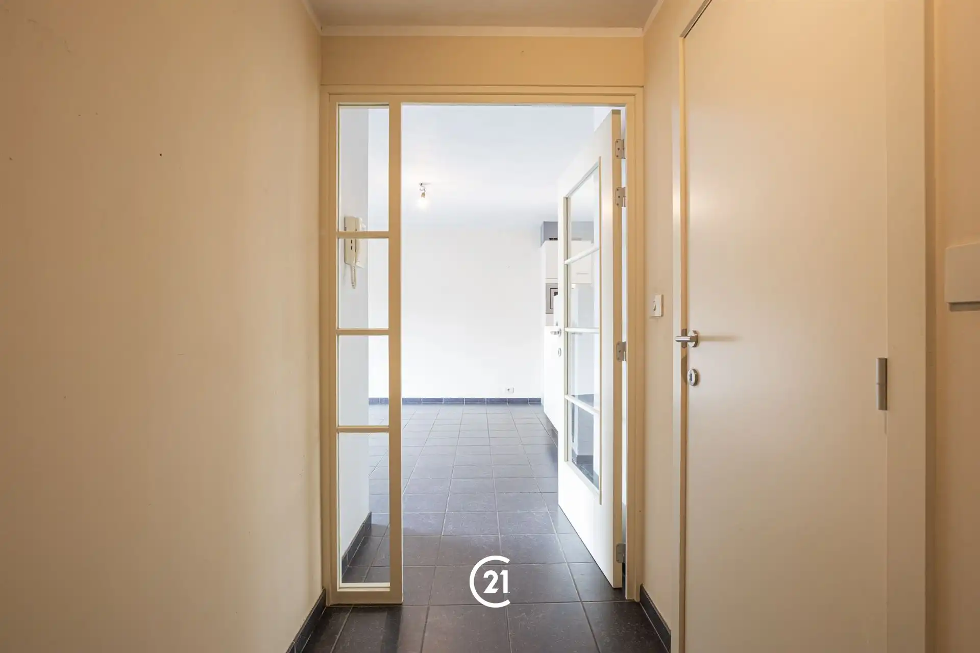 Tweeslaapkamerappartement nabij centrum Oudenaarde foto 7