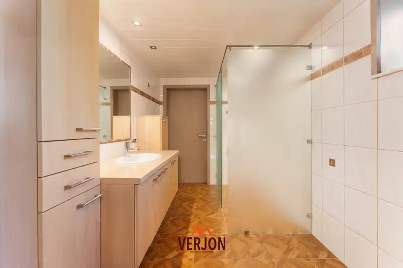 Charmante woning met landelijk karakter, veel ruimte en tal van mogelijkheden! foto 14