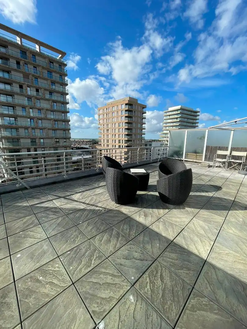 Penthouse met fantastisch terras op de Zeedijk van Oostende foto 9