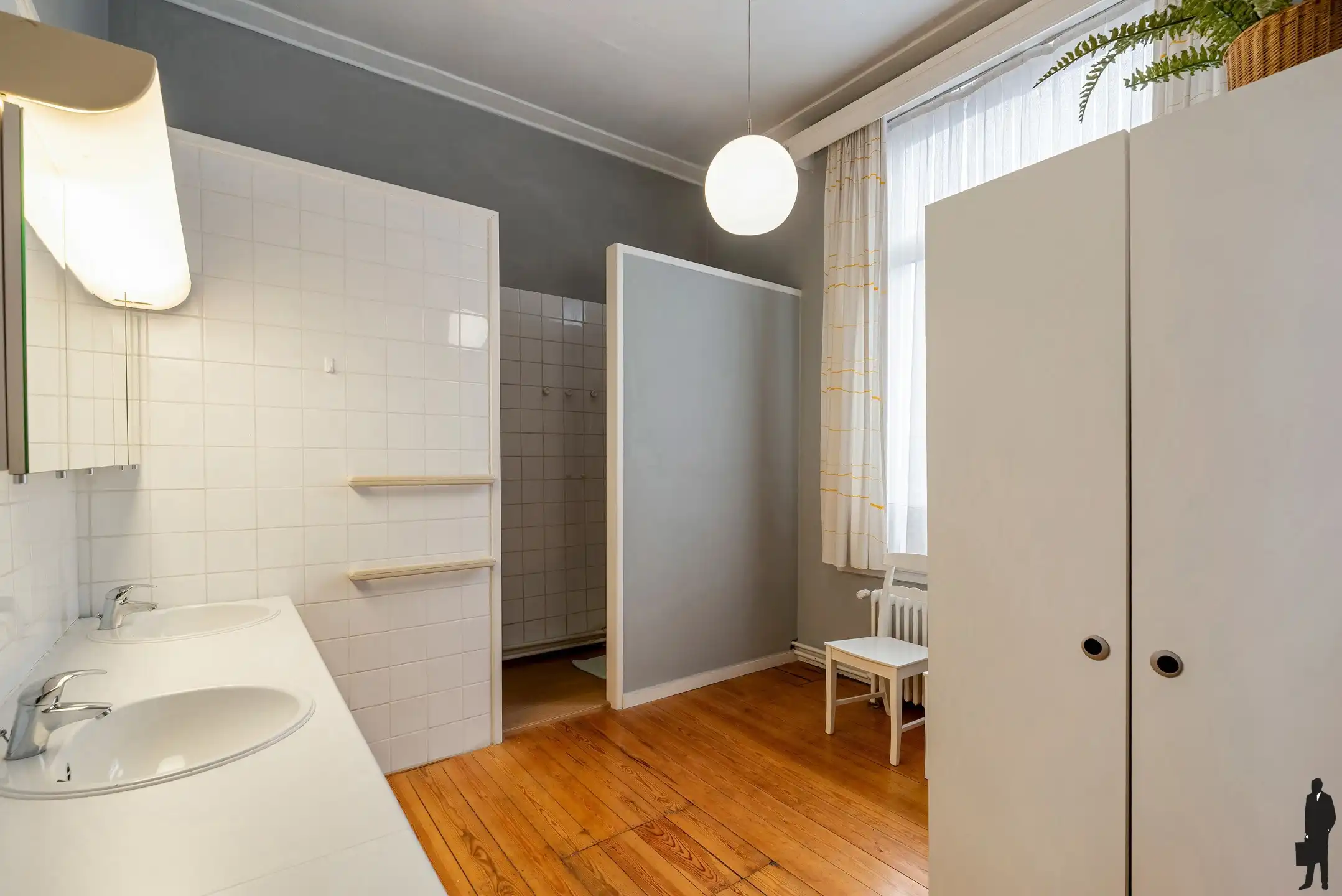 Prachtige directeurswoning met bijgebouw en eigen parking in centrum Turnhout foto 22