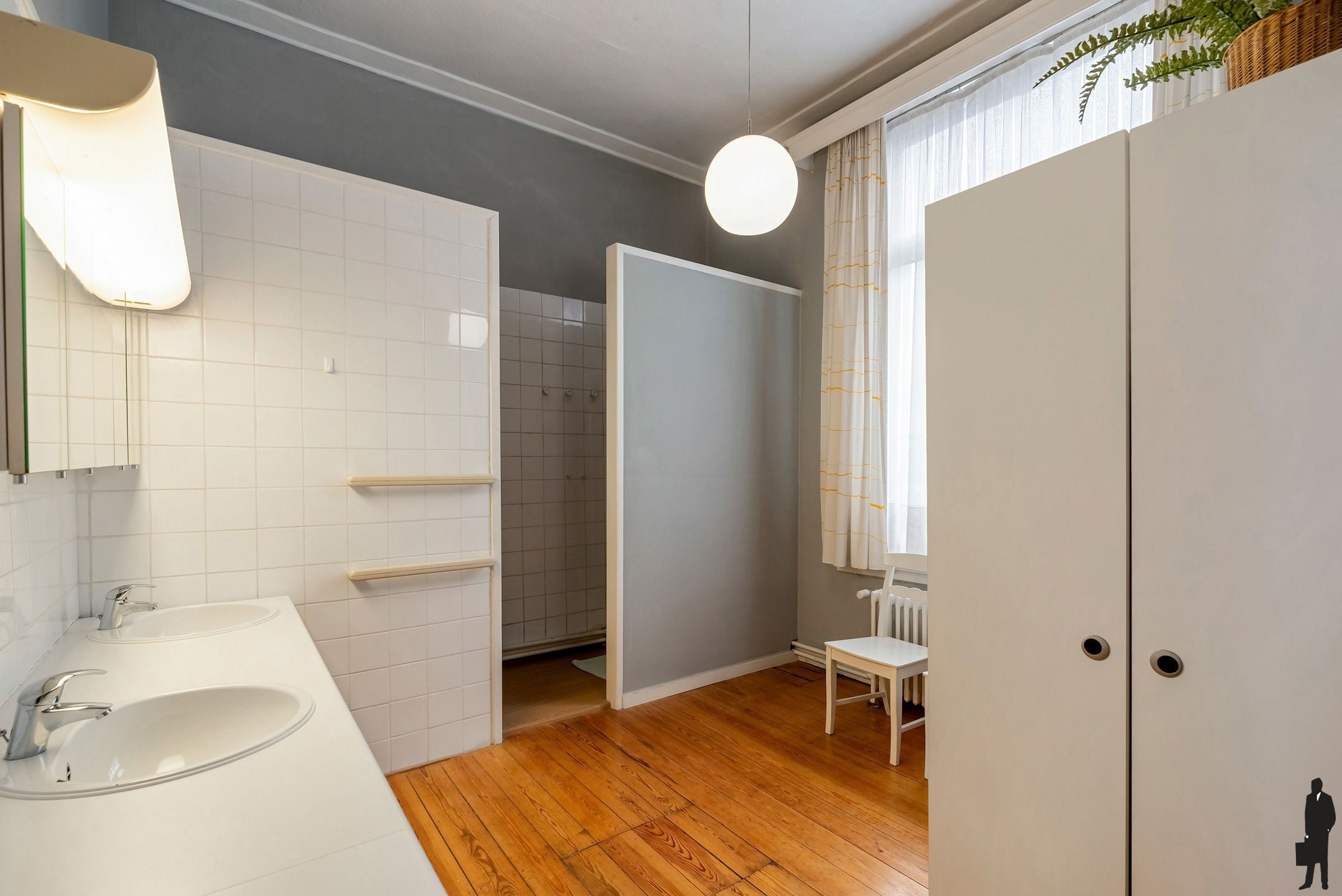 Prachtige directeurswoning met bijgebouw en eigen parking in centrum Turnhout foto 22