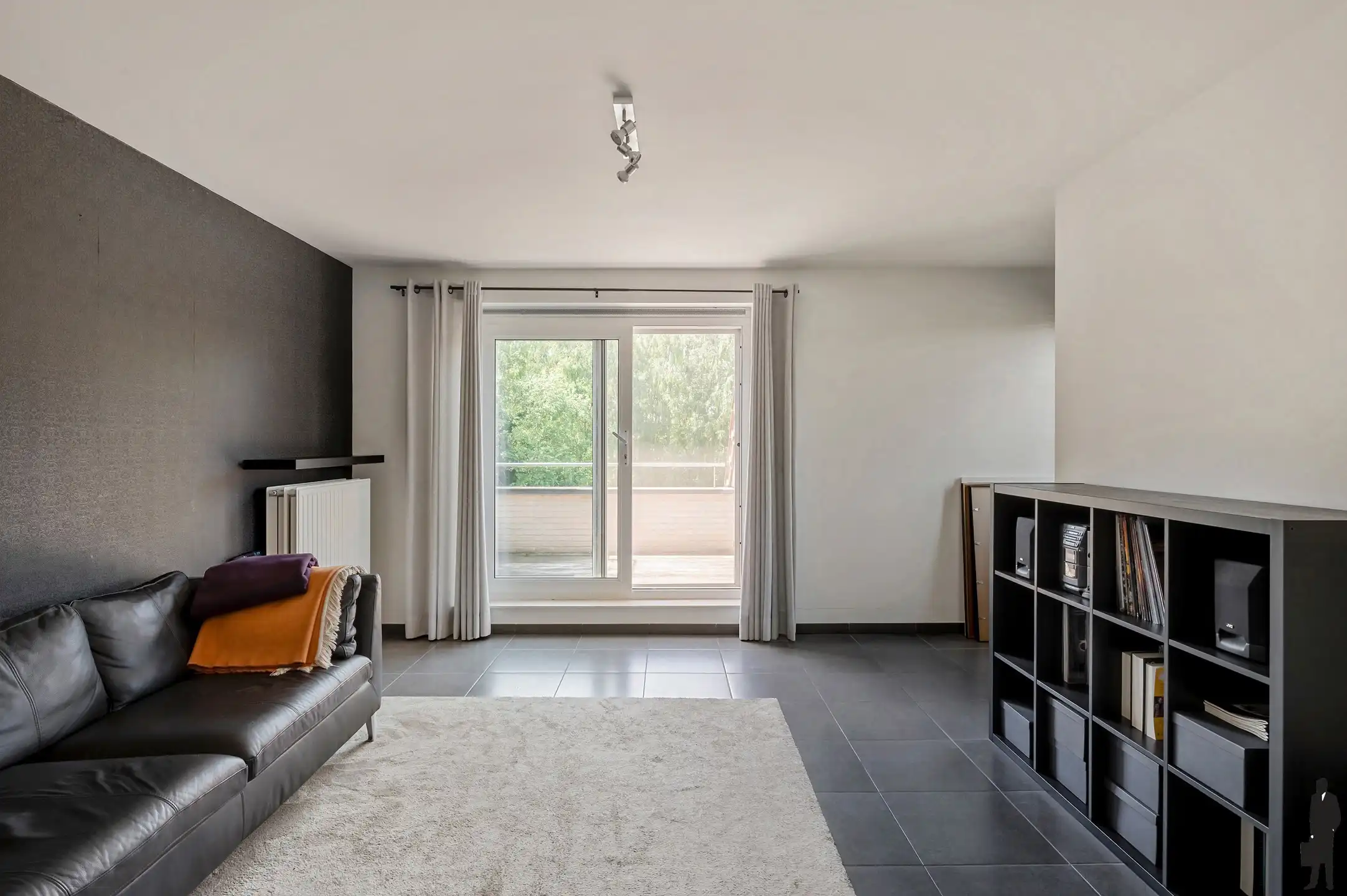 Instapklaar duplex appartement met 2 slaapkamers, ruim terras en carport&nbsp;in het centrum van Essen. foto 7