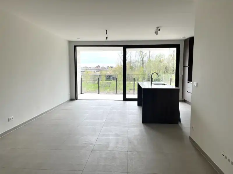 1 slaapkamer appartemnt met groot terras en garage foto 10