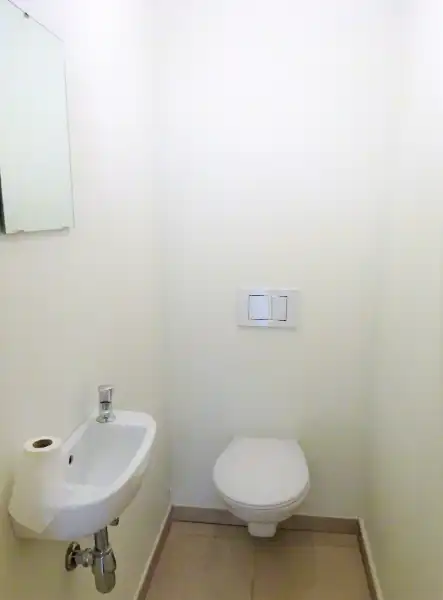 Leuk en lichtrijk appartement met 2 slaapkamers, parking en terras foto 10