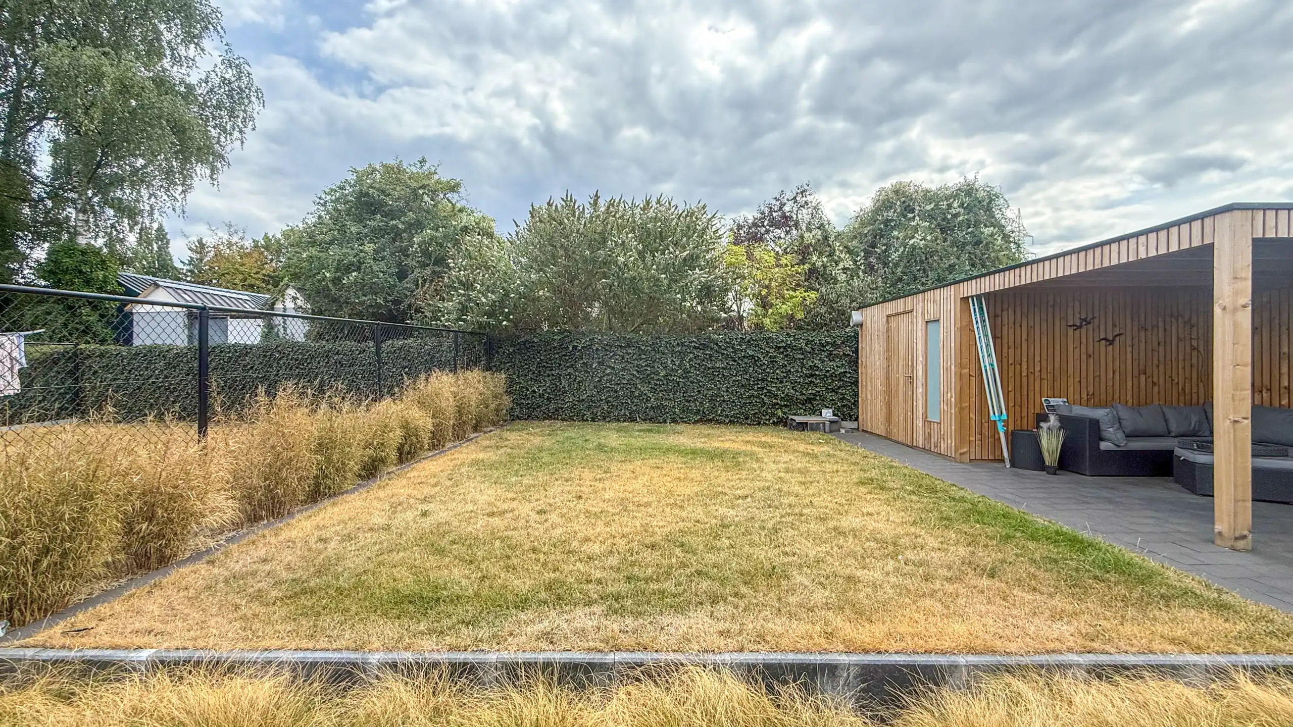 Moderne halfopen woning met 3 slpks en tuin! foto 42