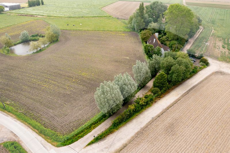 Uniek gelegen villa te Tielt. foto 1