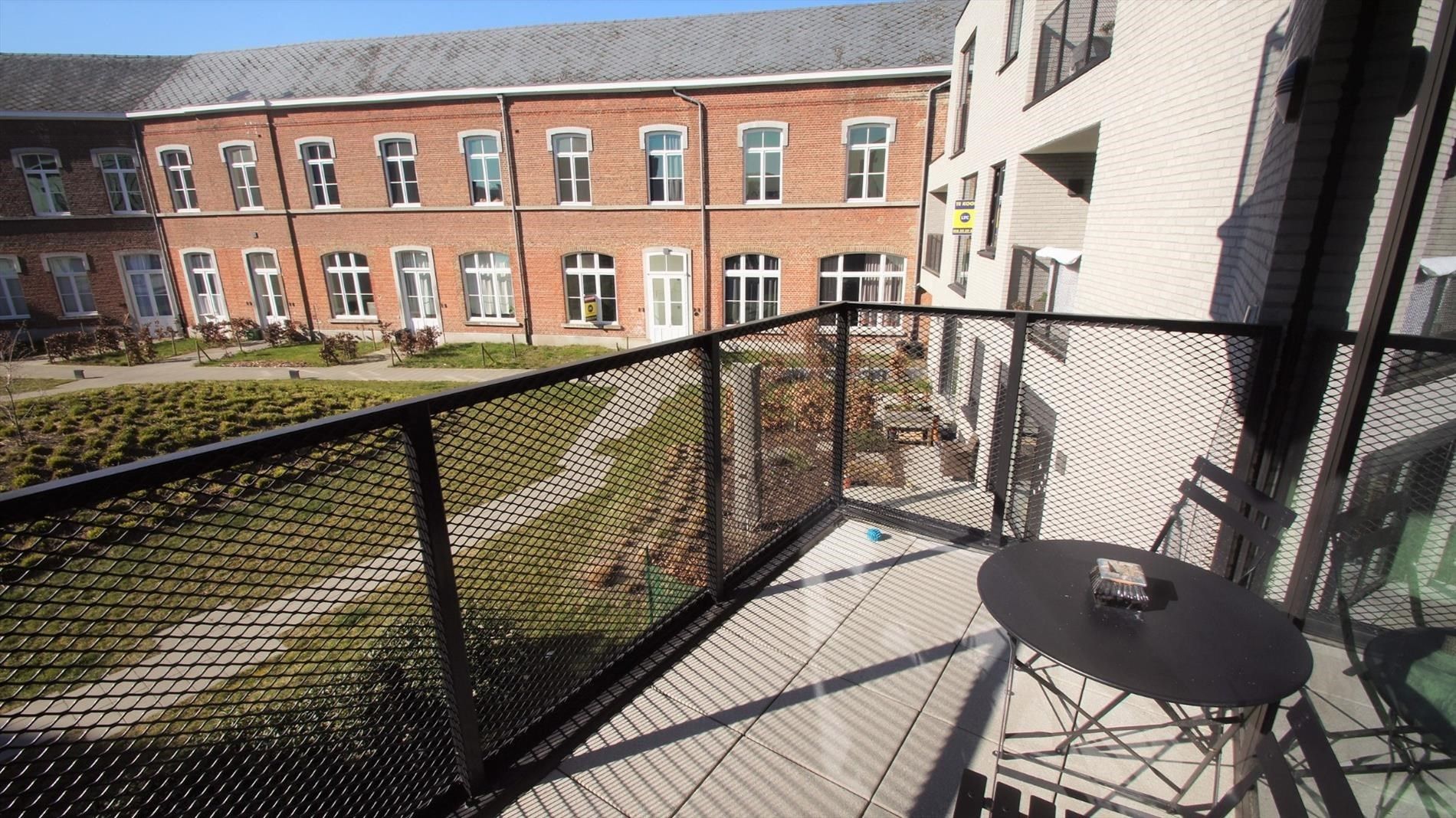 Mooi app. in centrum met 1 grote slpk en terras foto 2