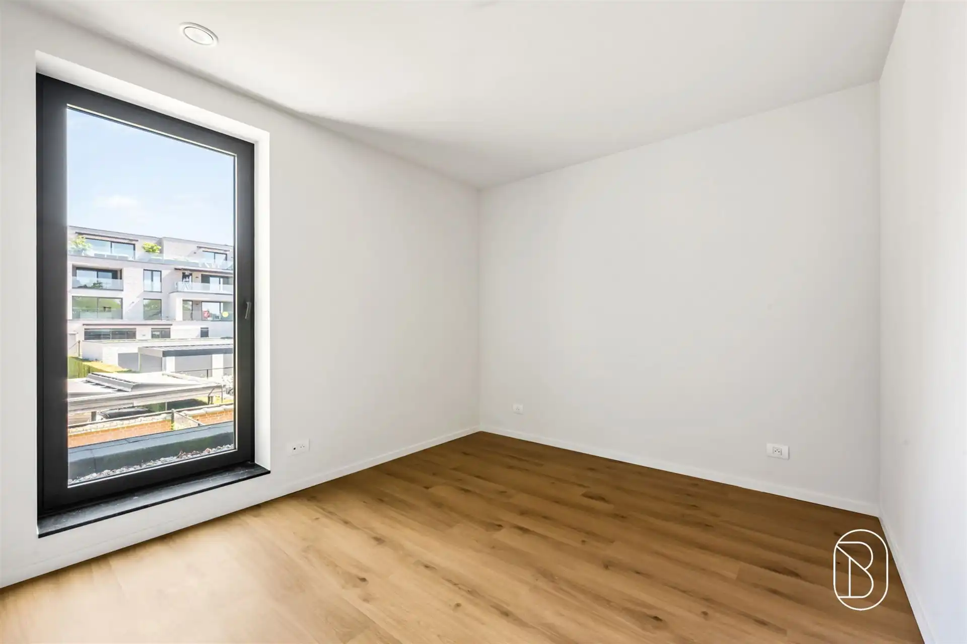 Kwalitatief afgewerkte nieuwbouw met 3 slk, E-peil 0. foto 11