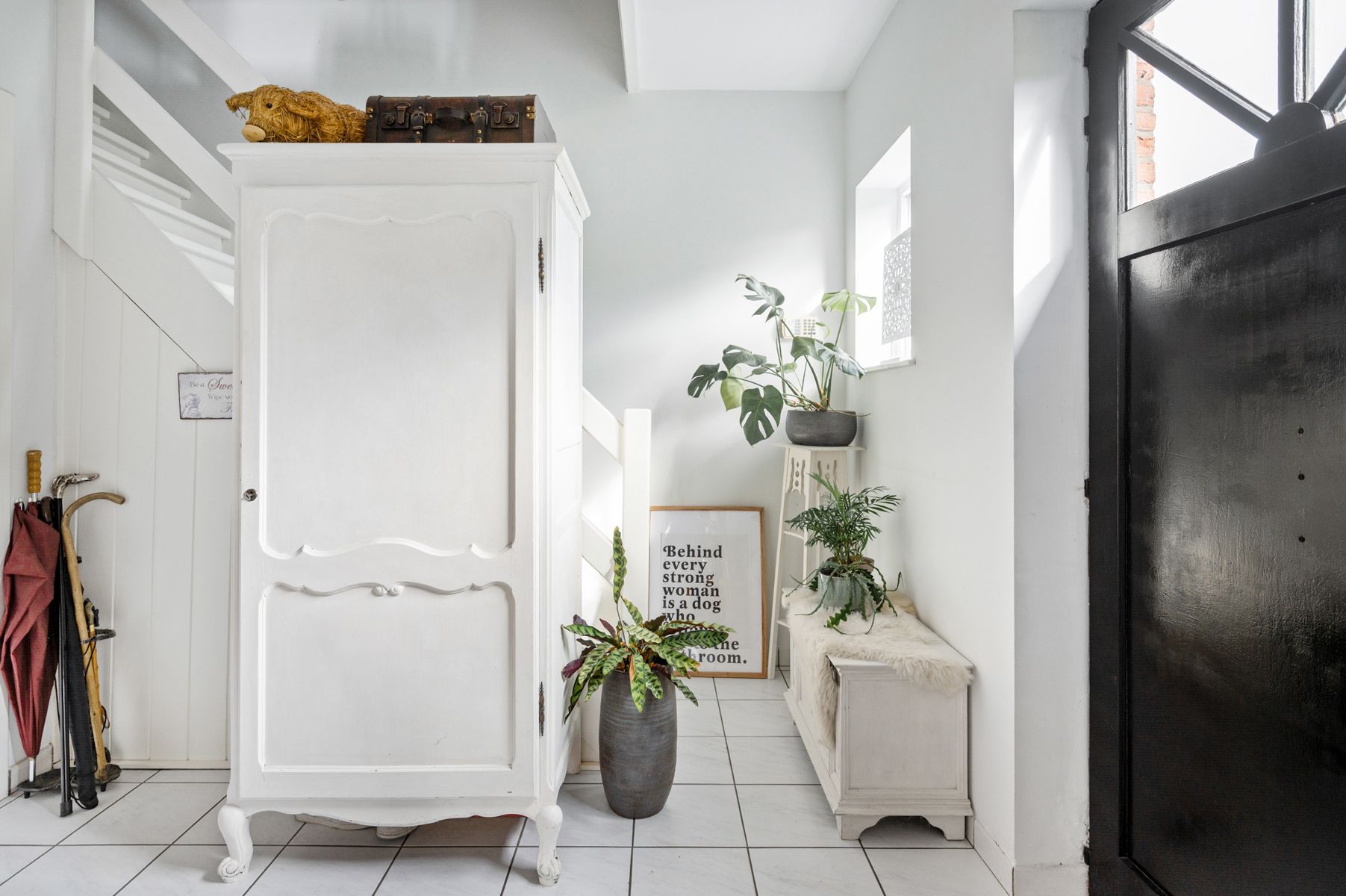 Ruime woning met grote tuin en garage op  1650m2 foto 3