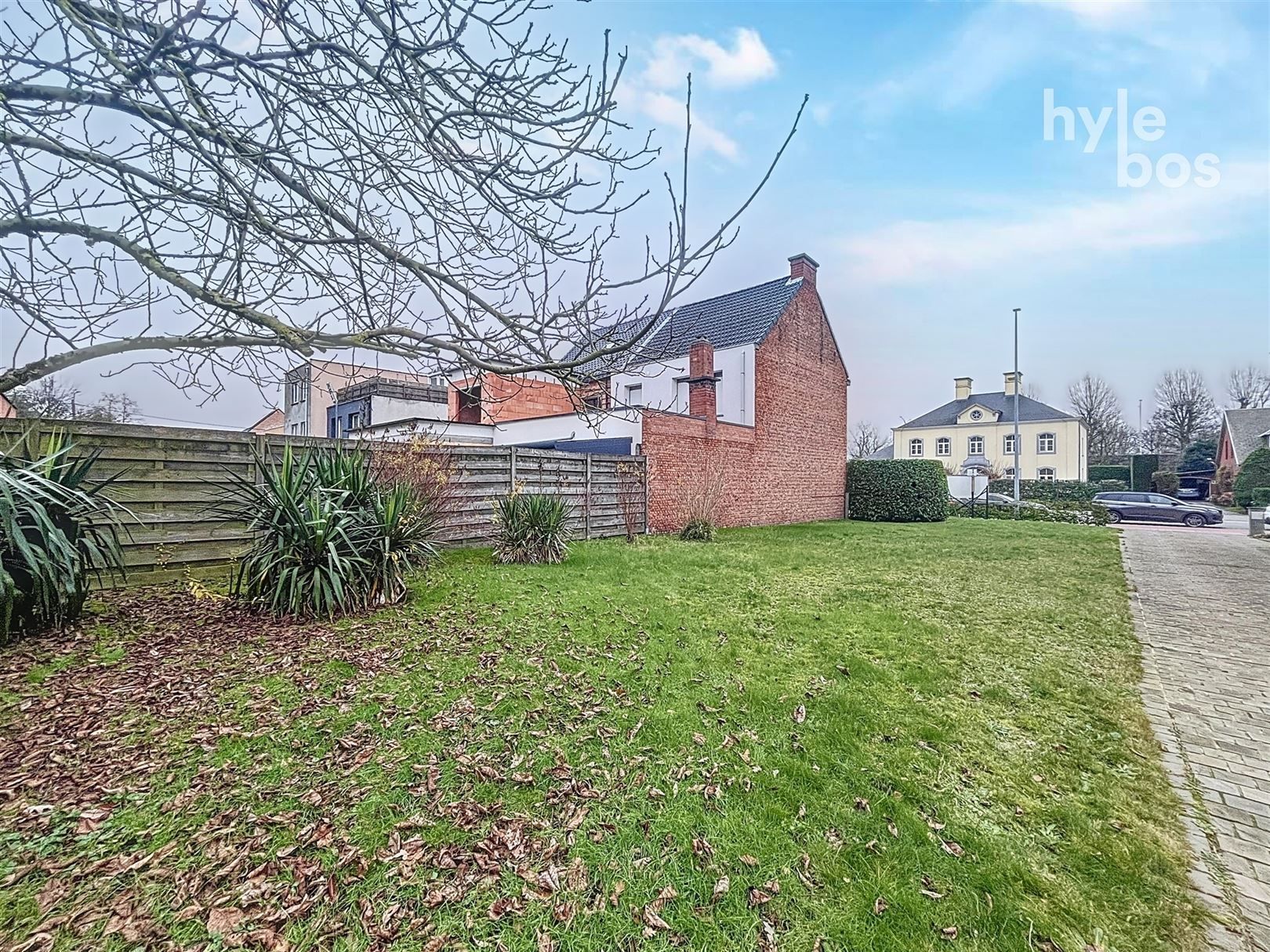 Mooi stuk bouwgrond voor halfopen bebouwing foto 4