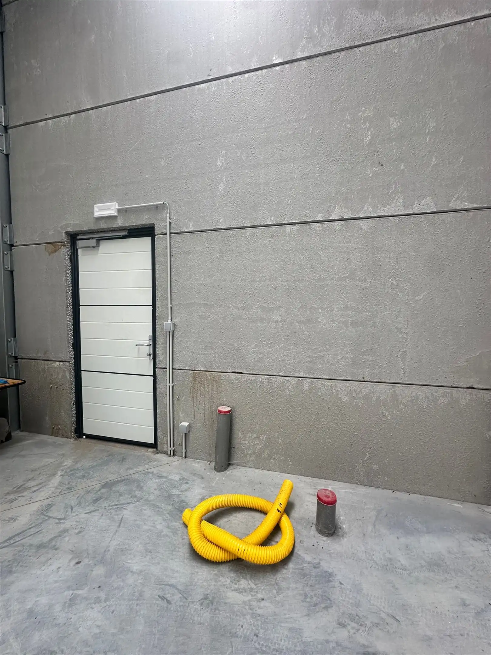 Nieuwbouw magazijn te huur 190 m² te Waasmunster. foto 5