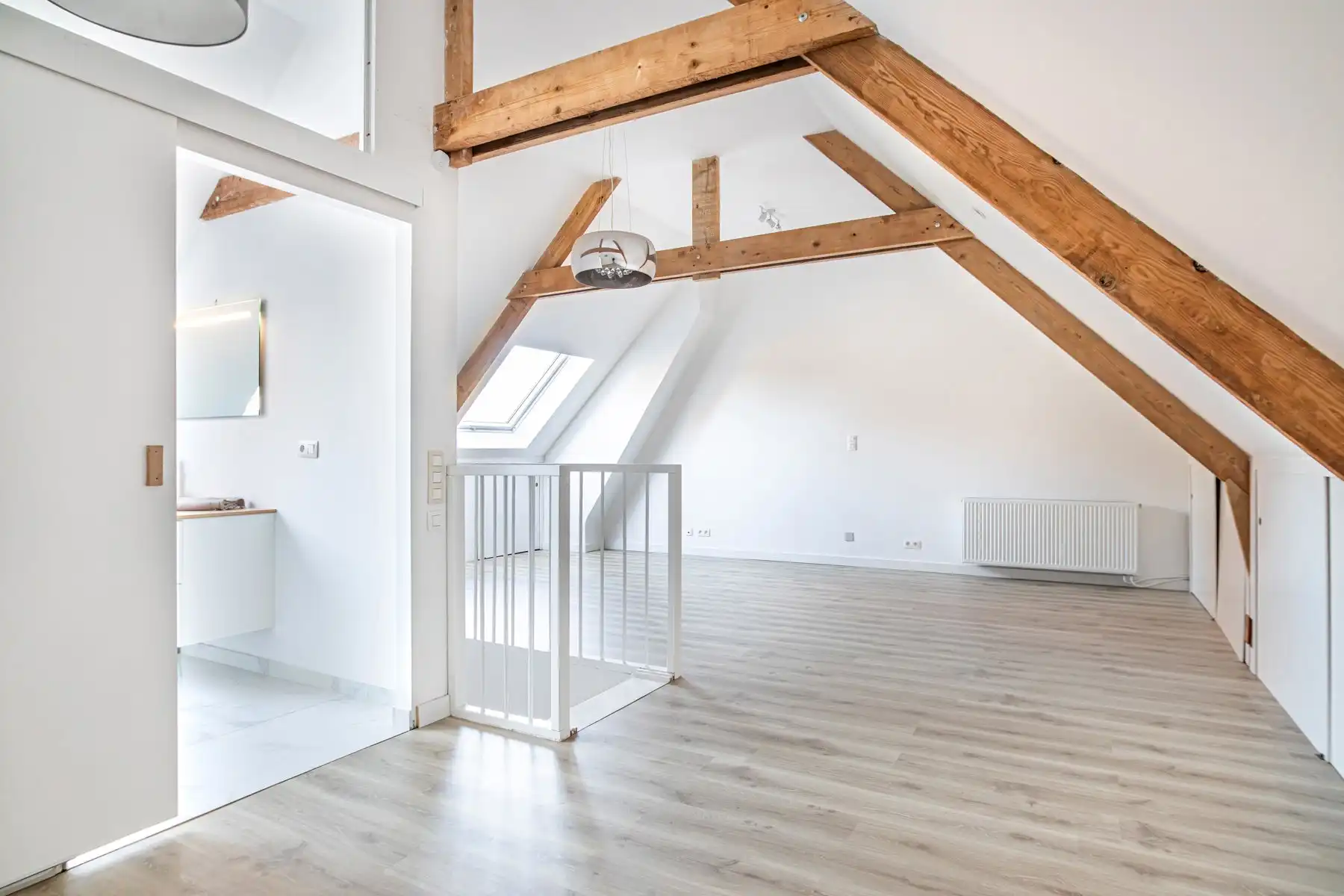 Instapklare, brede woning met uniek groen uitzicht foto 23