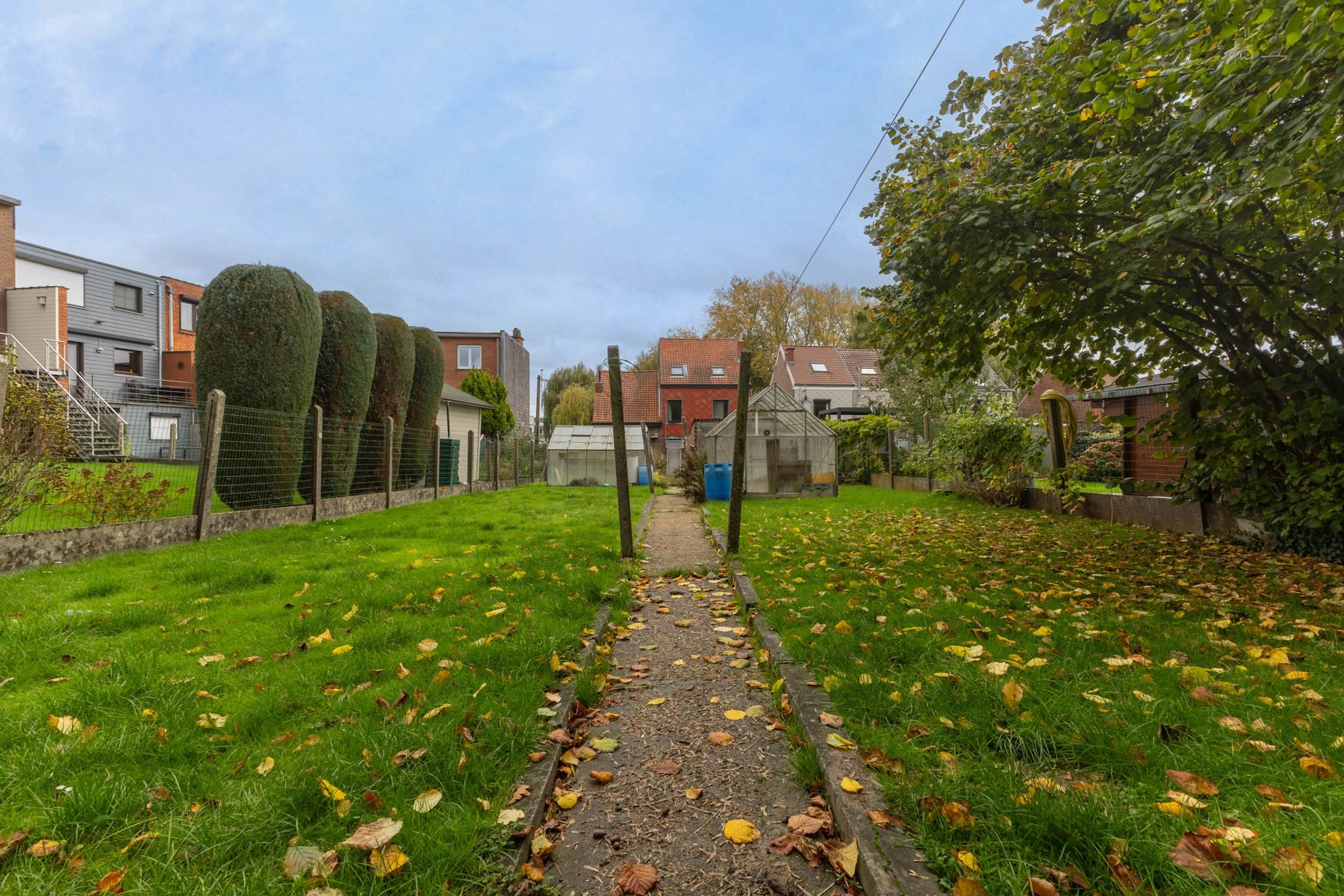 OPTIE Goed gelegen ruime te renoveren woning  foto 7