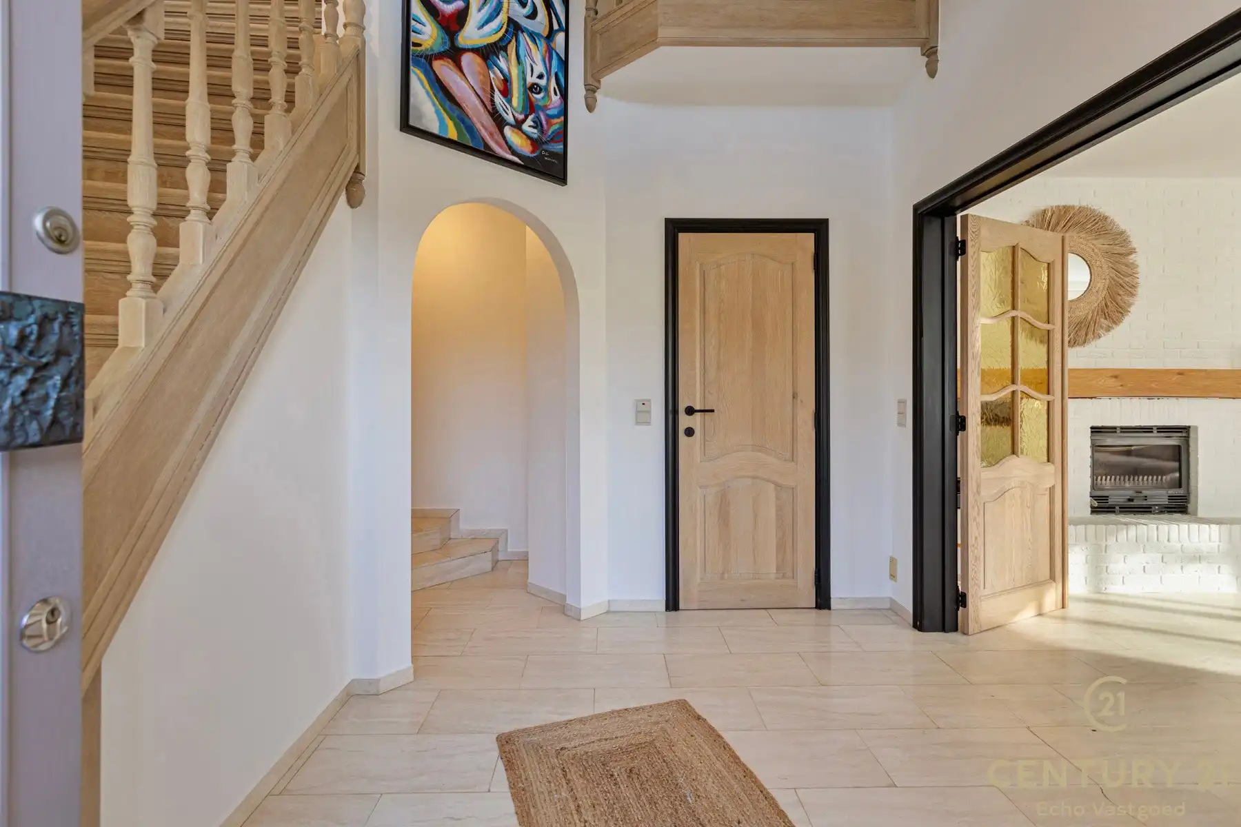 Ruime, gerenoveerde villa met fraaie tuin op ca 2420m² foto 3