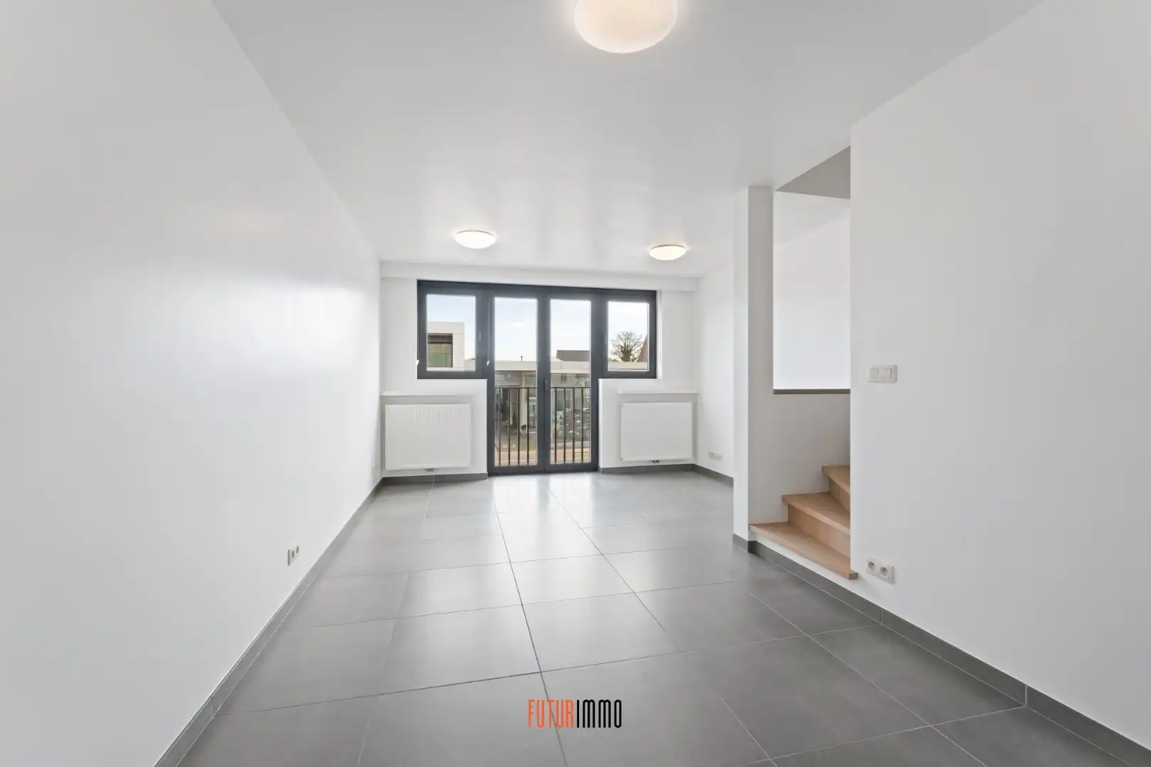 Opbrengsteigendom: duplexappartement + 12 garages foto 4