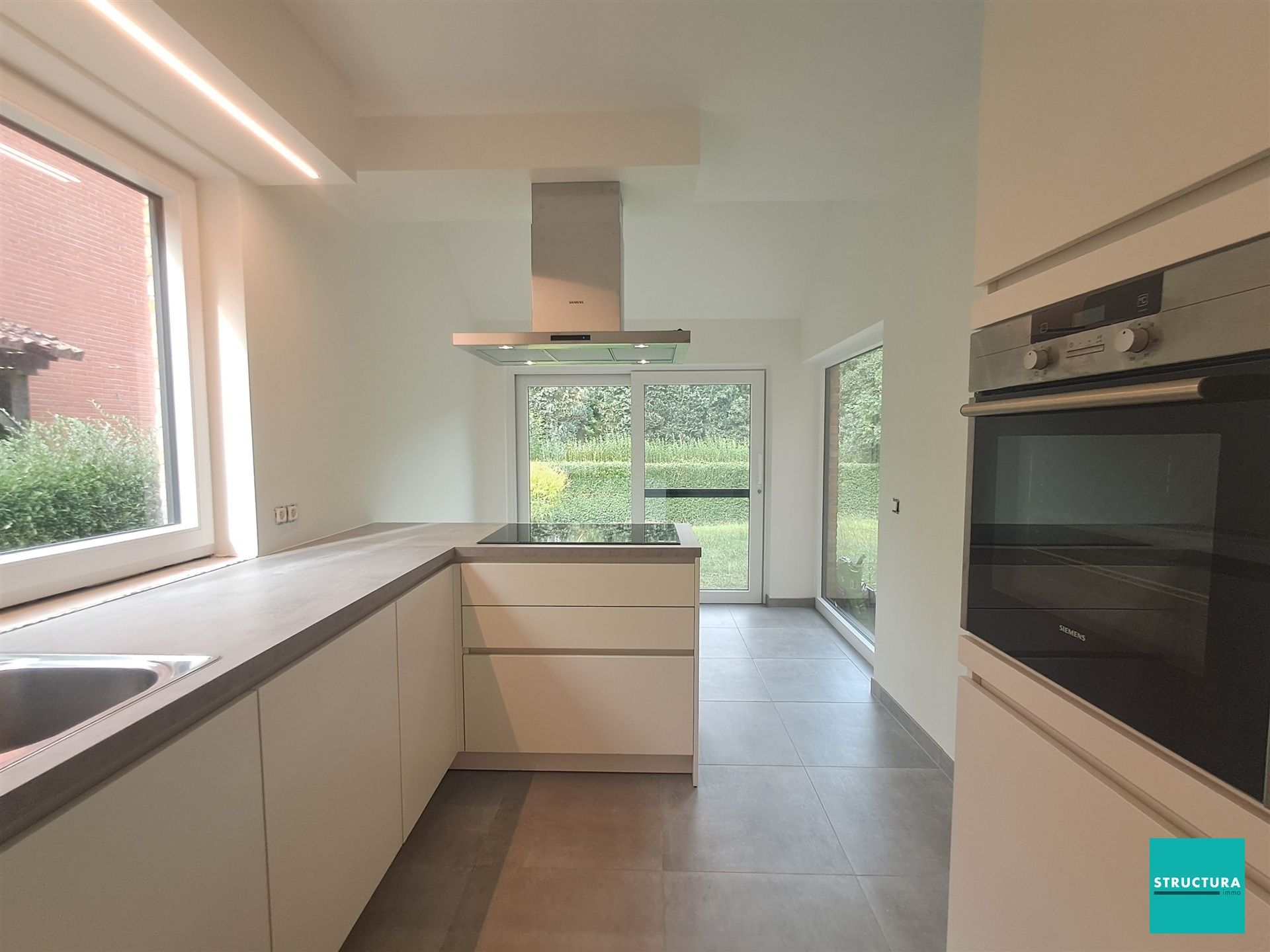 Villa met 4 kamers en mooie, privatieve tuin foto 22