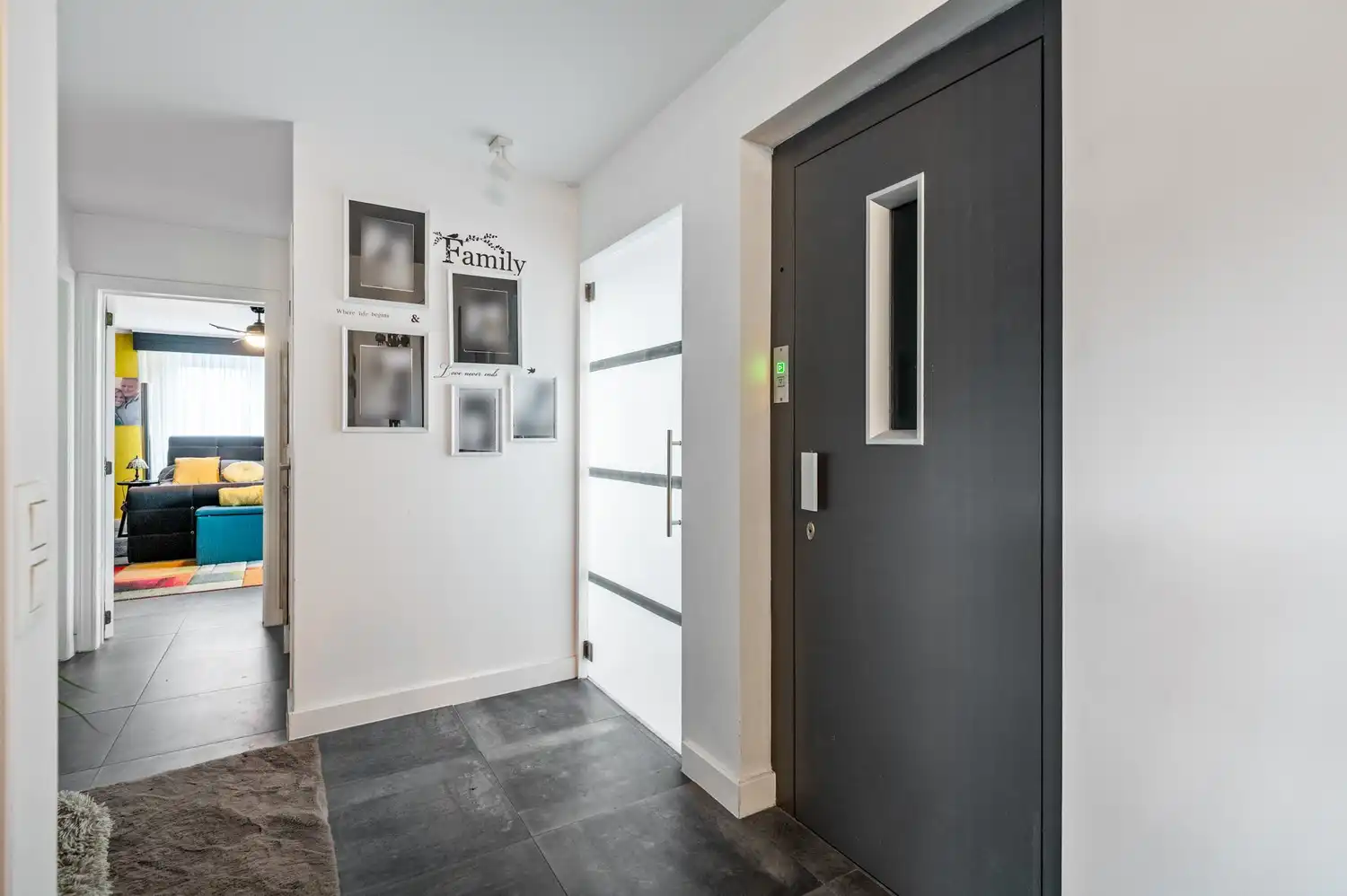 Instapklare tweewoonst met 4 slaapkamers in Wommelgem foto 5