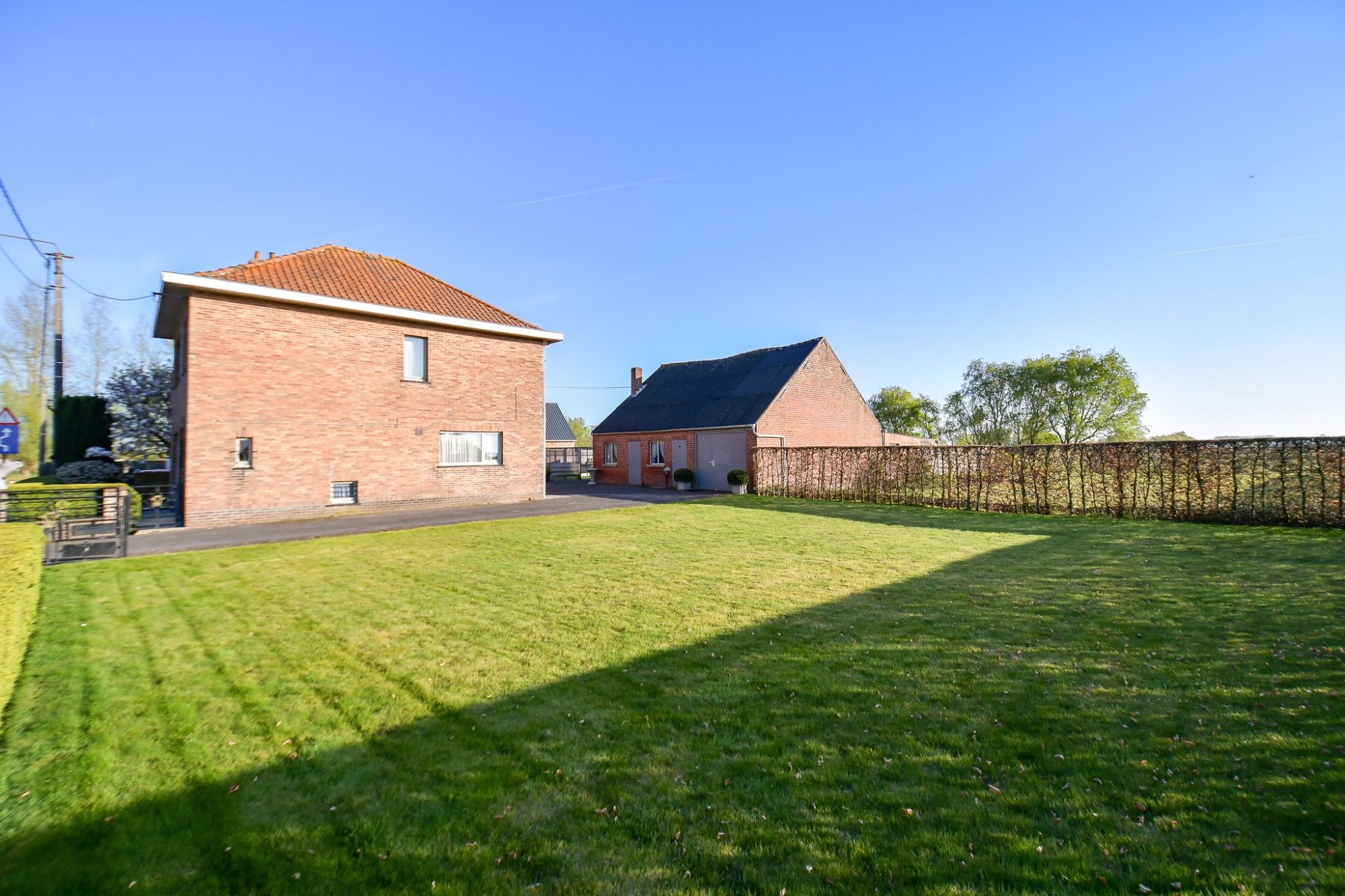 LANDELIJK GELEGEN WONING met LOODS & WEILAND op  3173 m² foto 20