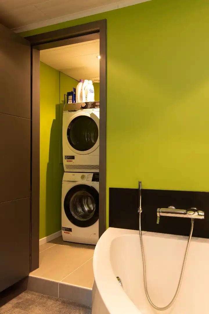 Modern 2 slaapkamer appartement met zeezicht aan de kust foto 17