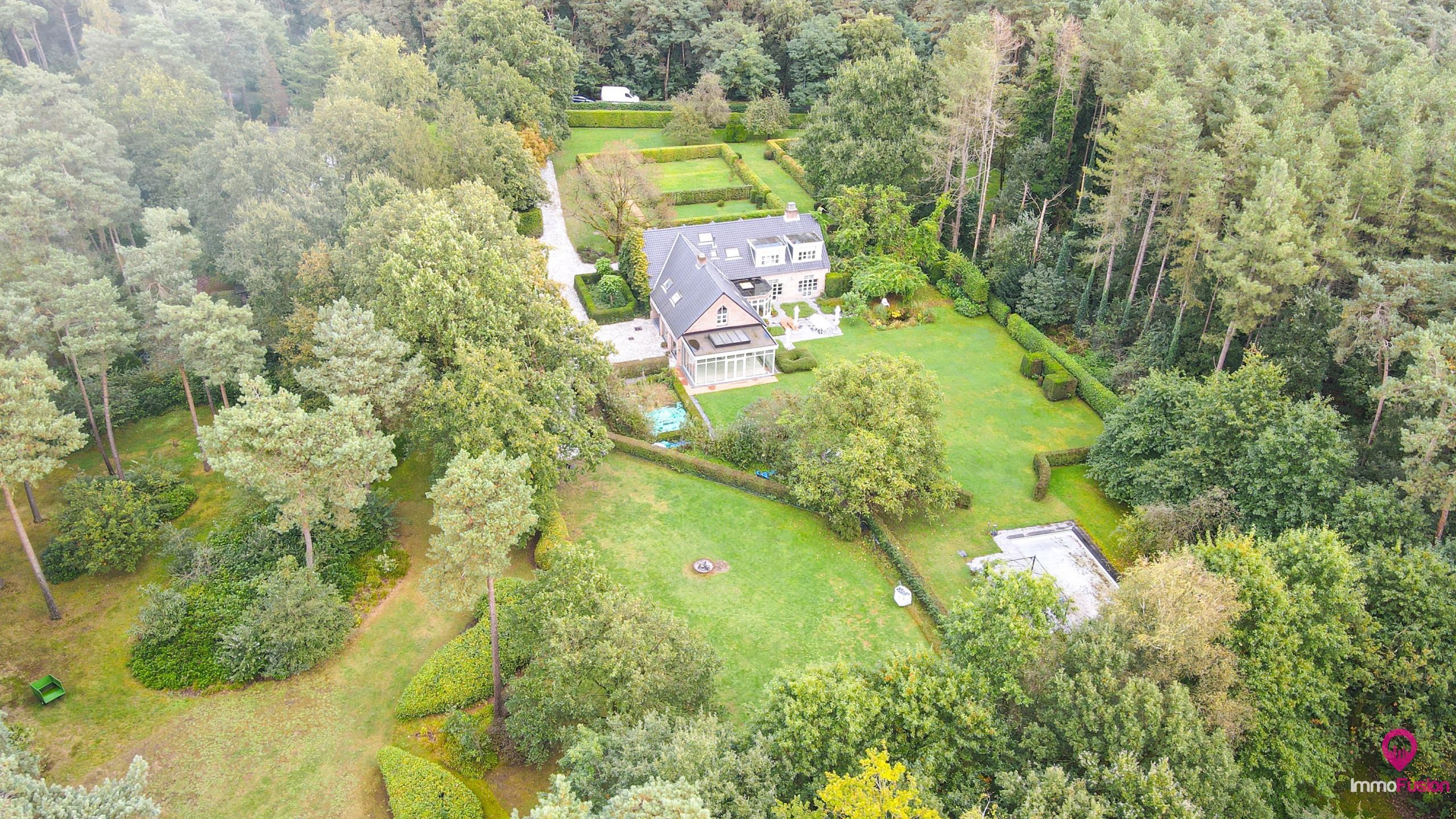 Uitzonderlijk gelegen villa met 5 slpks + zwembad op 1,97ha! foto 53