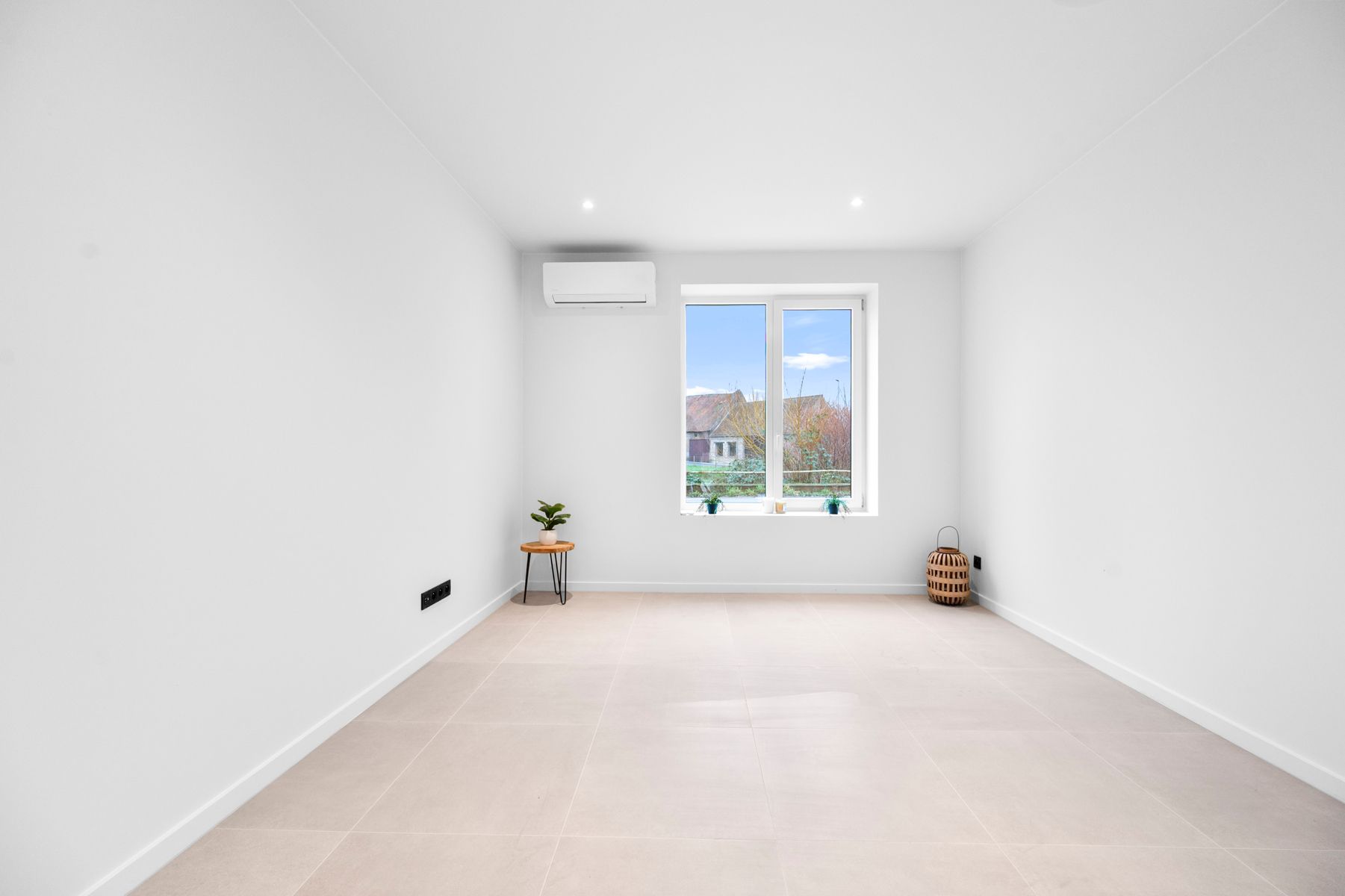 Instapklare woning met 5 slaapkamers en 2 badkamers foto 4