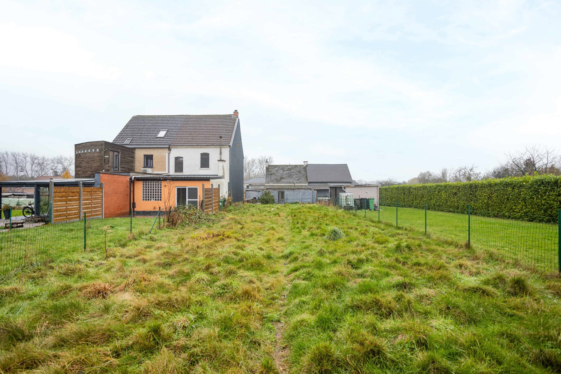 Rustig gelegen te renoveren woning in doodlopende straat. foto 25