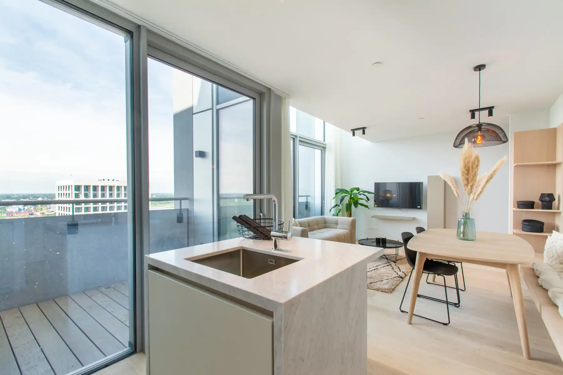 Prachtige penthouse op 23ste verdieping - prachtig uitzicht foto 3